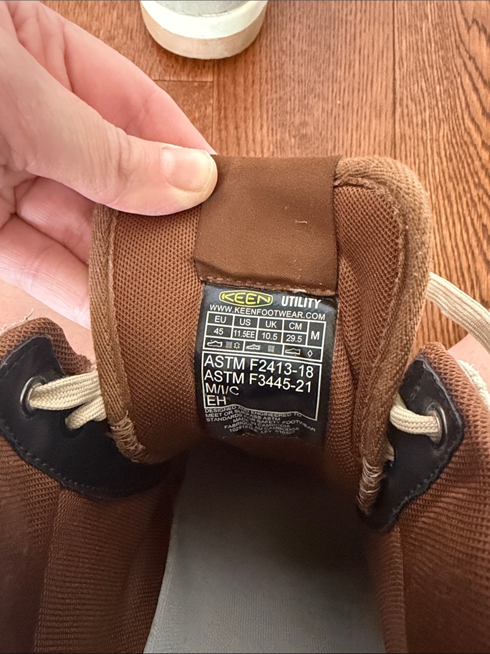 KEEN Men’s High-Top Sneakers in Light Taupe and Cream - Picture 5 of 6
